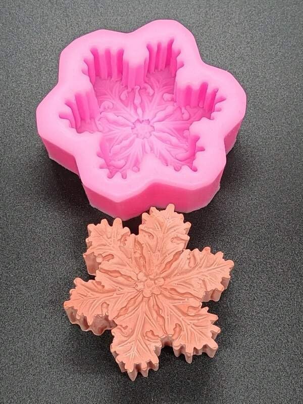 Leaf Snowflake WCM231 (OWN)