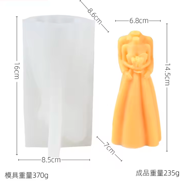 Groom Hugs Bride WCM419