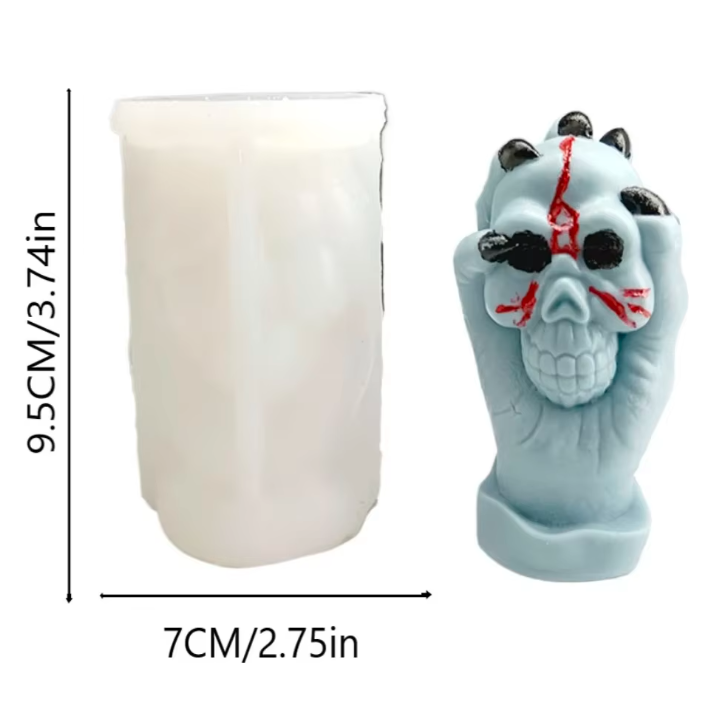 Skull Hand WCM574