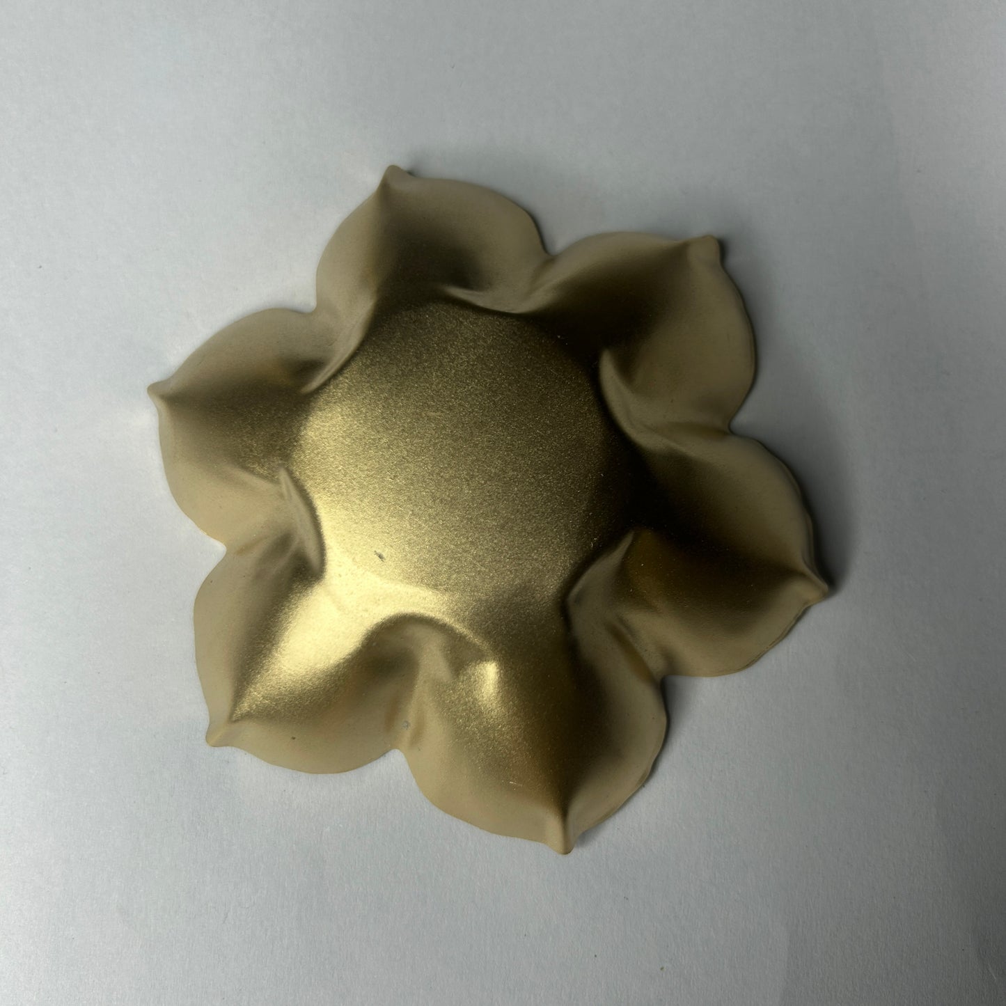 Brass Lotus 3 inches Metal Urli WCT004