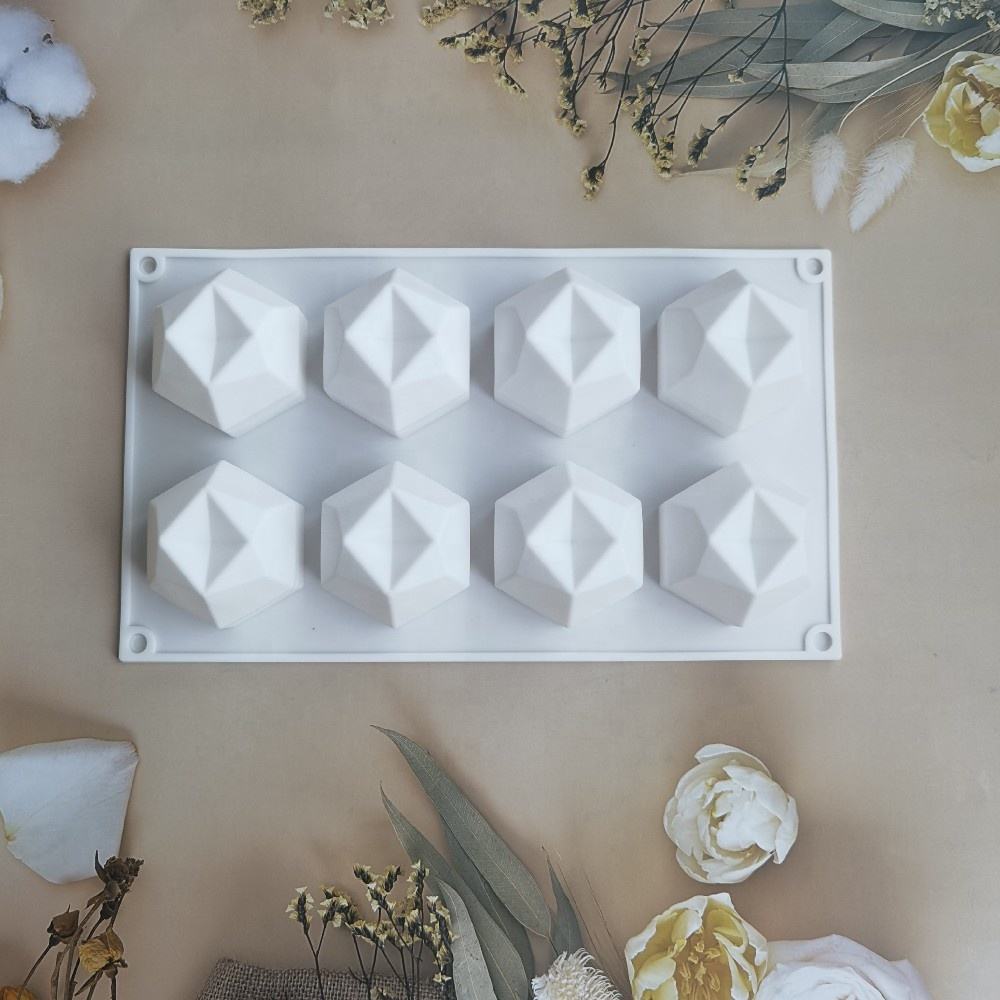 Faceted Gemstone Melts WCM758