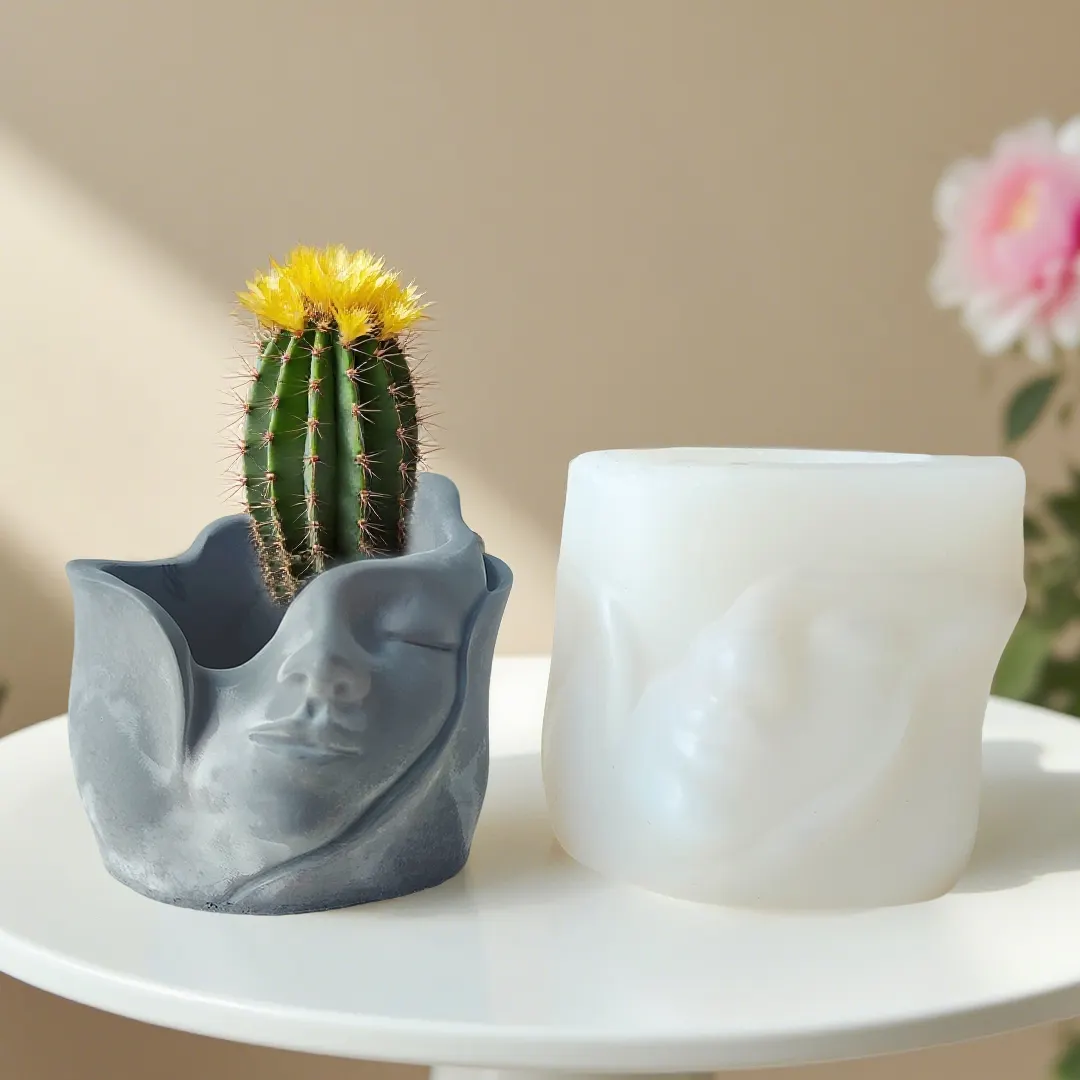 Dreamer's Embrace Planter Mould ARM430