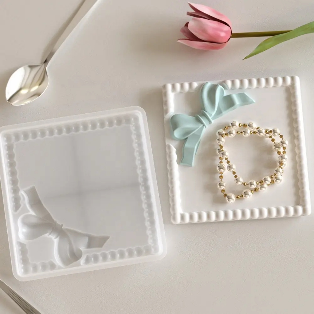Bow Bead-Rim Deco Tray ARM463(own) | ARM464 (own)