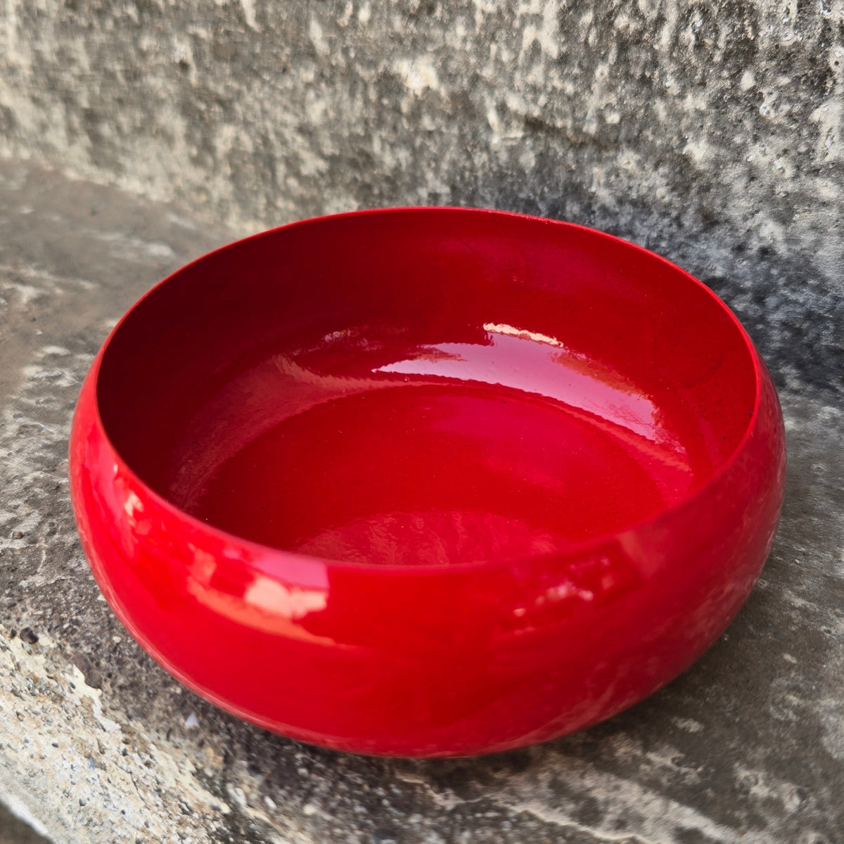 Round Metal Urli PM358 (Red,White,Gold)