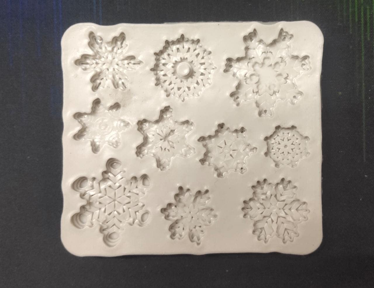 Assorted Snowflakes CFM183