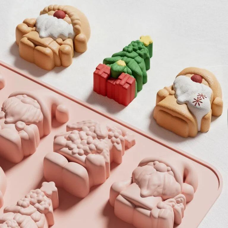 8 Cavity Christmas Gnome & Tree Silicone Mold | SSM365