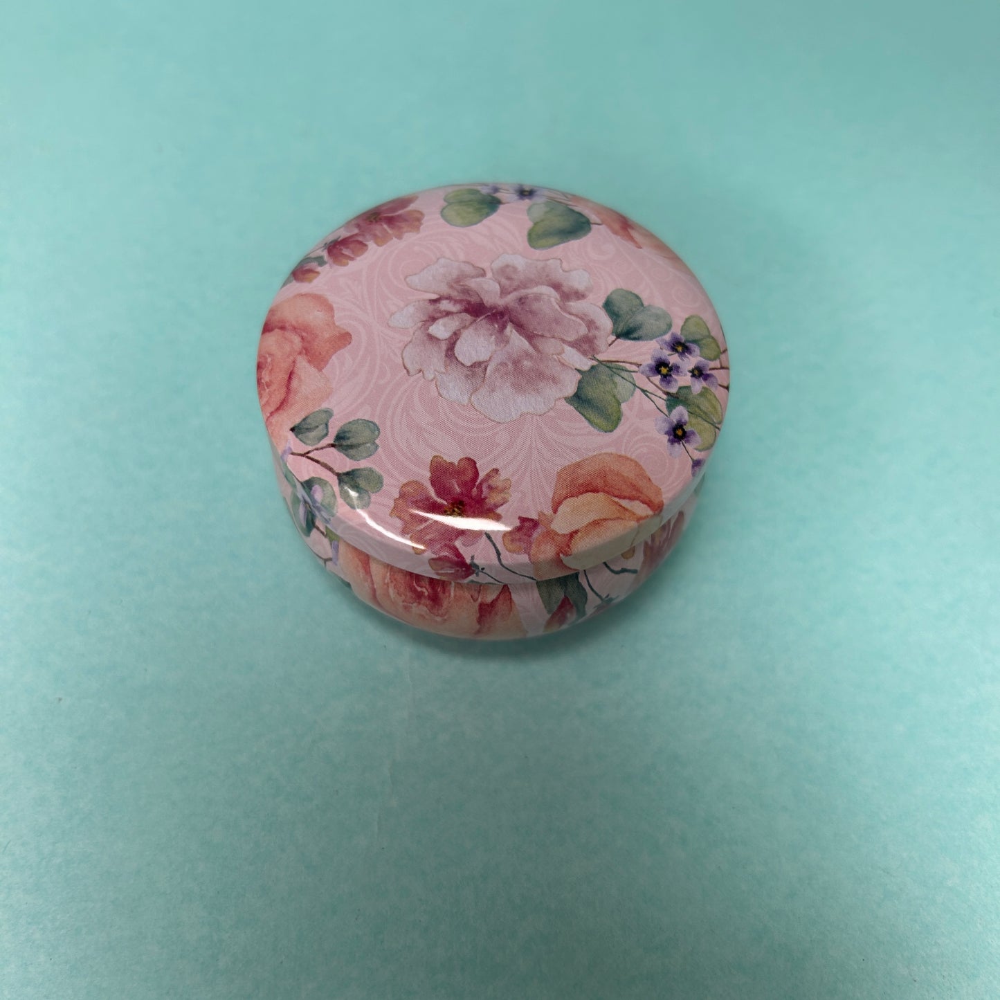 Tin Box Flower Size: 6.2*4.2 cm Pack Of 12 (4 Pieces of each color) PM276