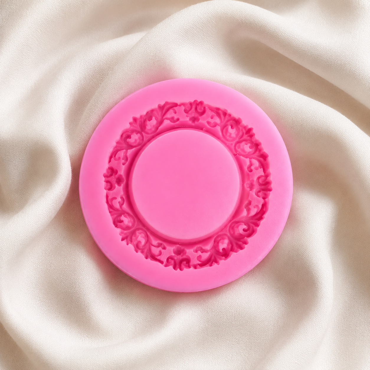 Vintage Floral Round Frame Mold | CFM557