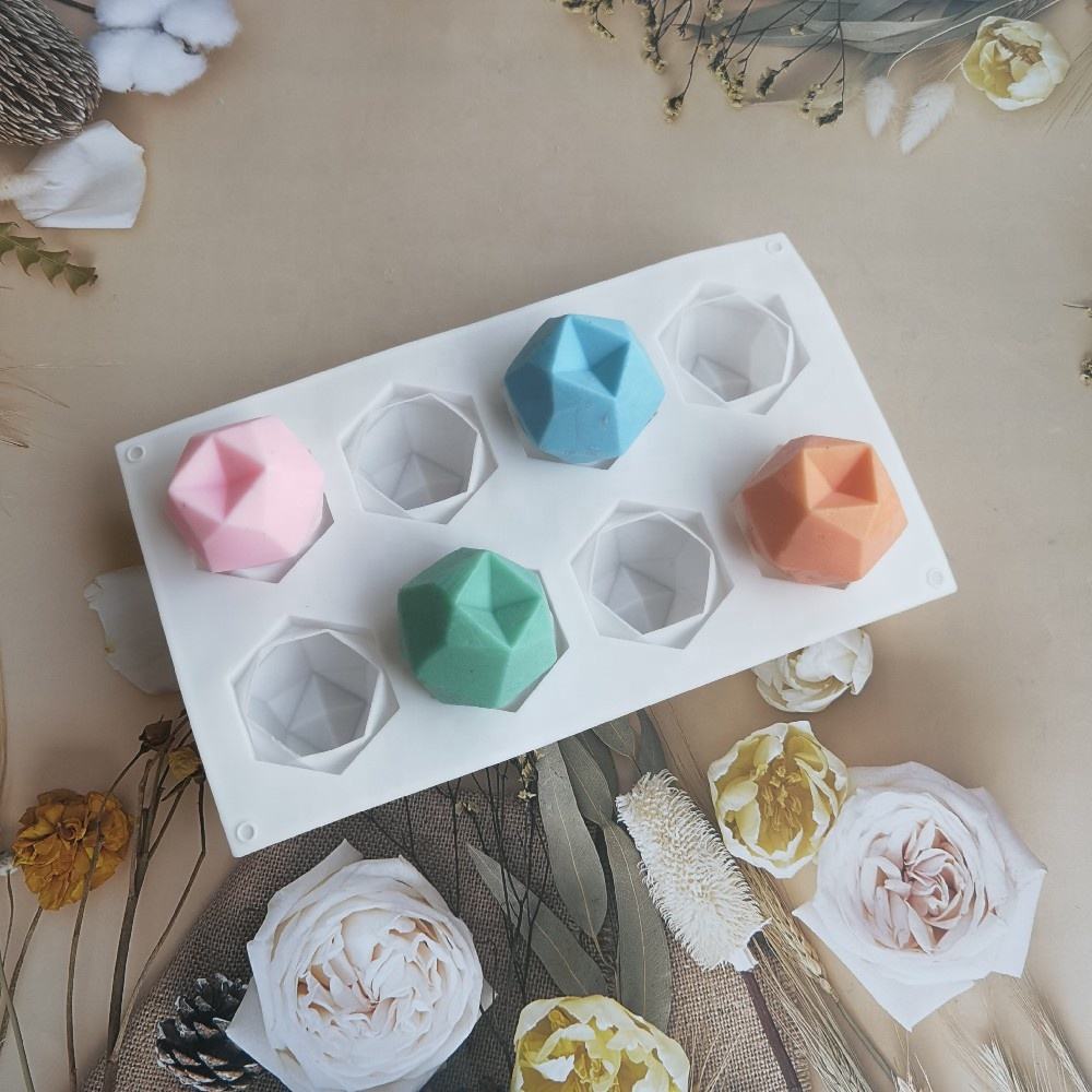 Faceted Gemstone Melts WCM758