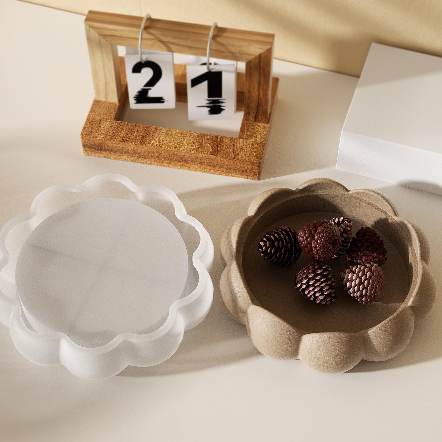 Petal Edge Trinket Dish ARM490