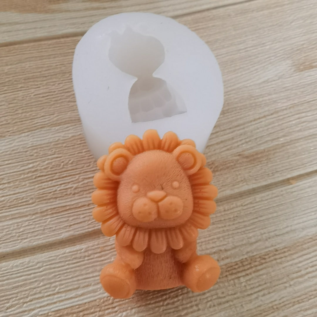 Mini Lion Candle Mold WCM611