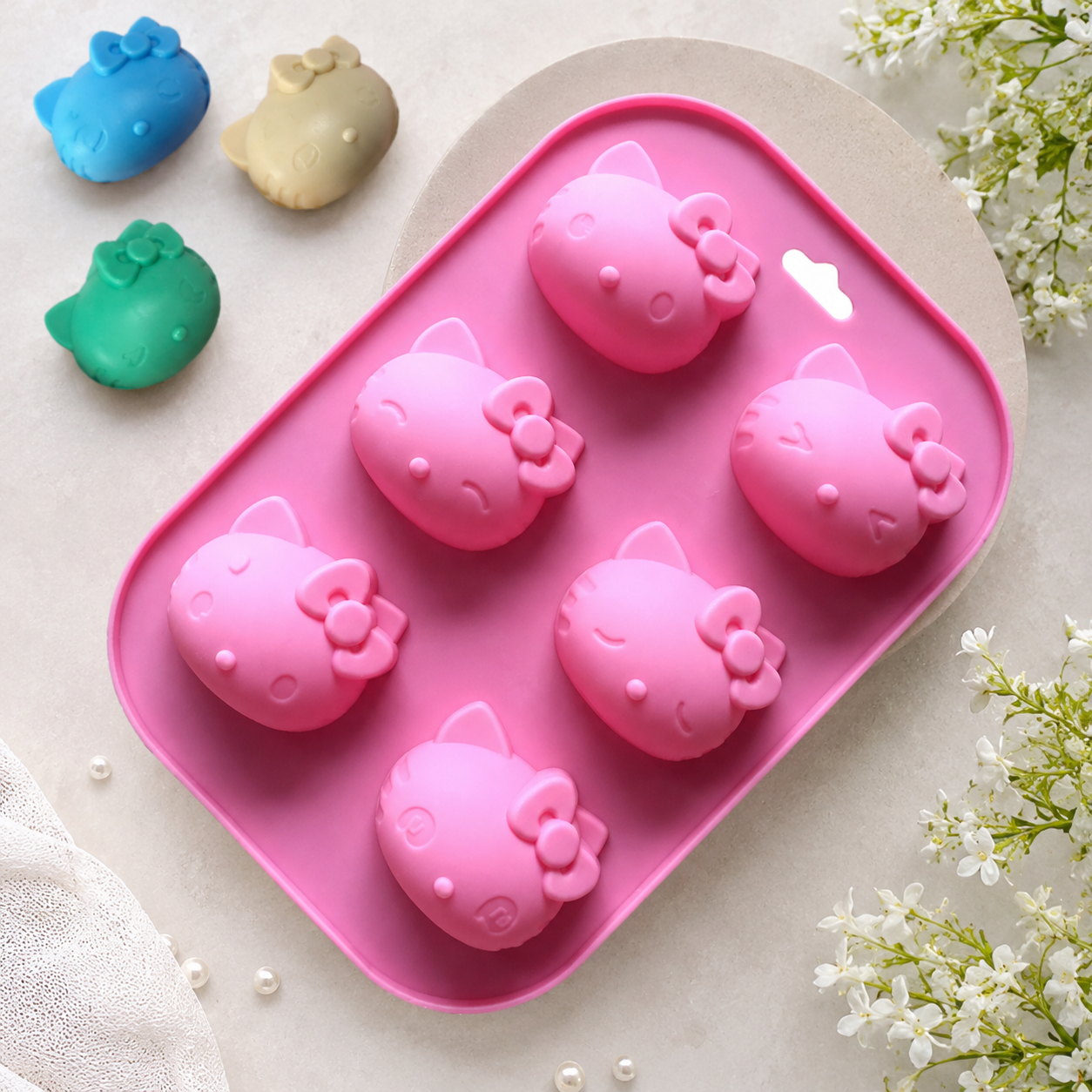 6 Cavity Bow Kitty Mold
