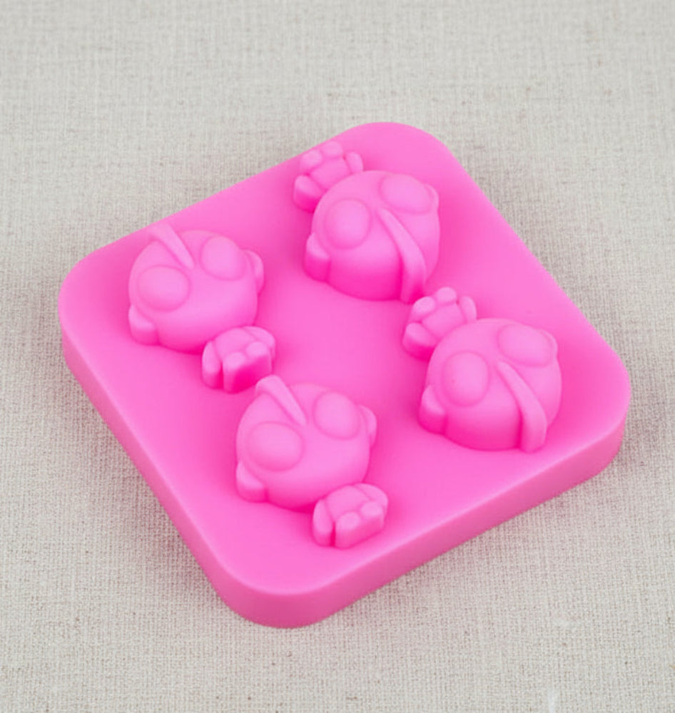 4-Cavity Ultraman Silicone Mold | SSM270