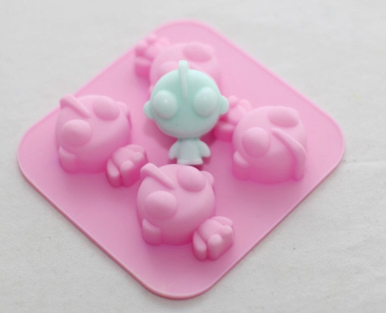 4-Cavity Ultraman Silicone Mold | SSM270