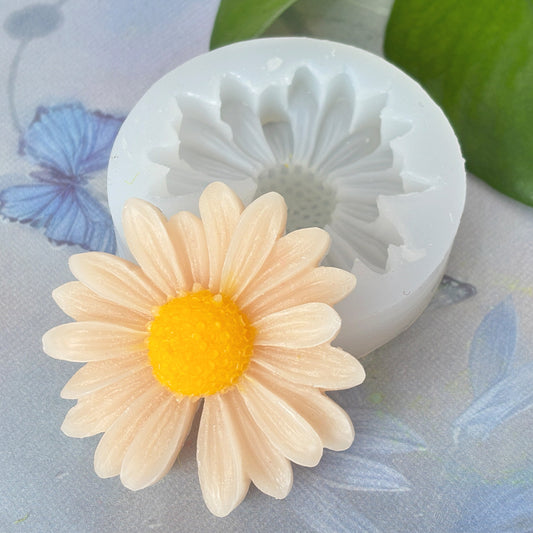 Yellow Daisy WCM246 (Heavy quality)(own)