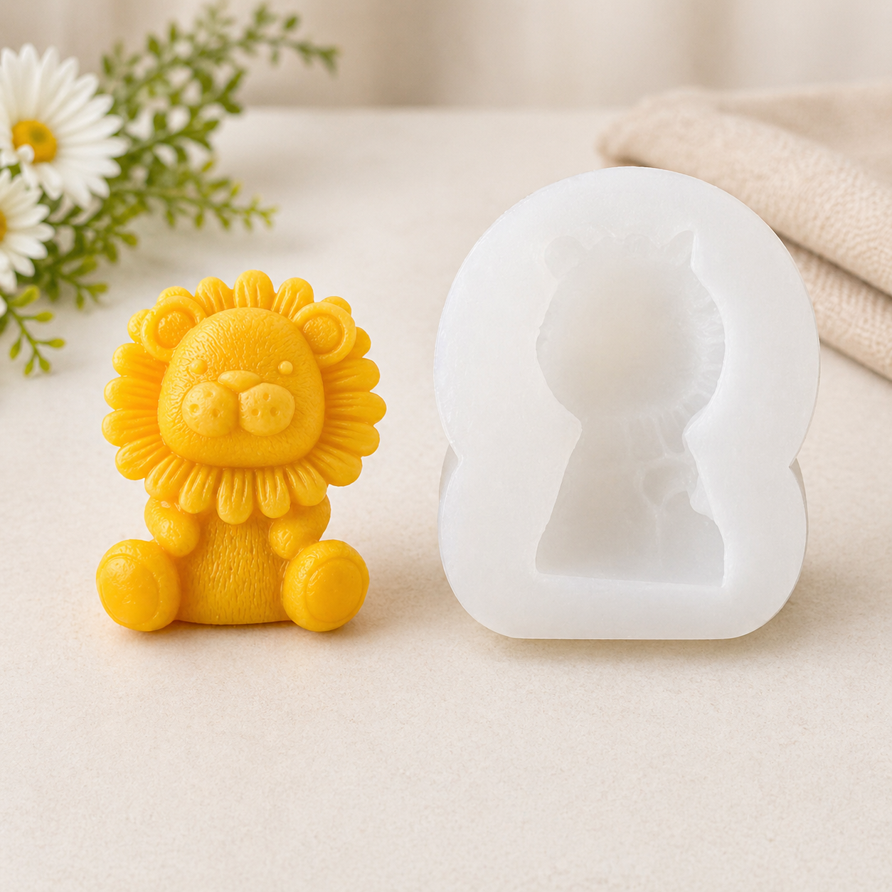 Mini Lion Candle Mold WCM611  (OWN)