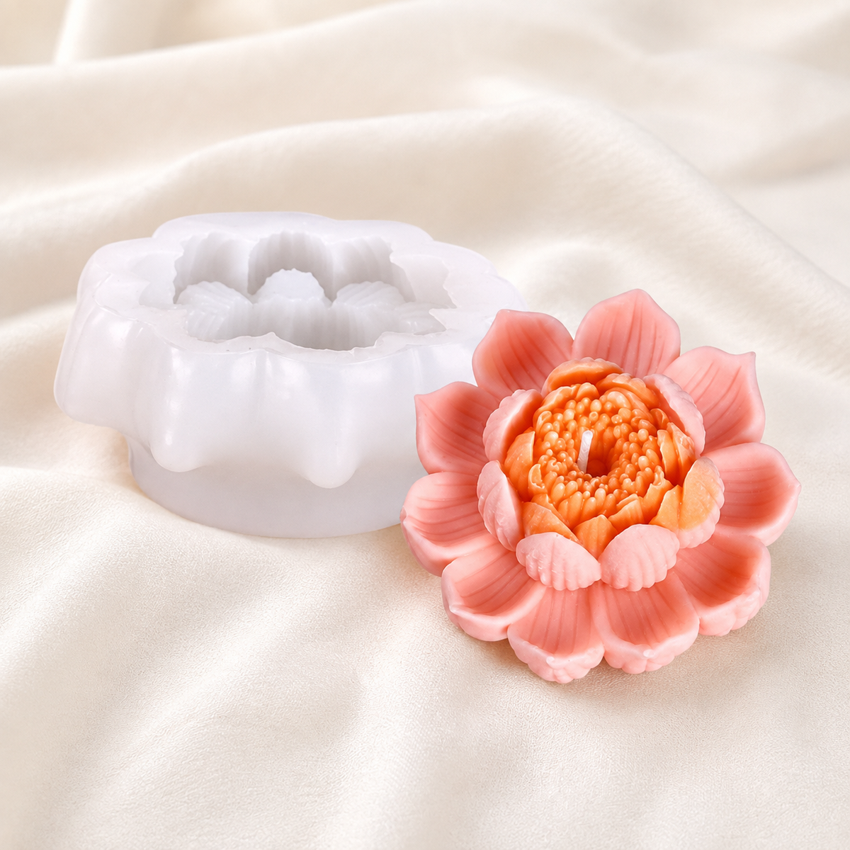 WCM904 Lotus Bloom Charm Candle Mold (OWN)