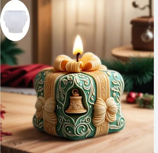 The Yuletide Gift Mould WCM763
