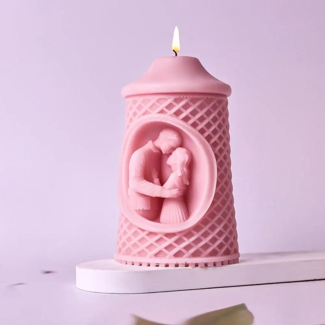 WCM778 Valentine Couple Pillar Mould